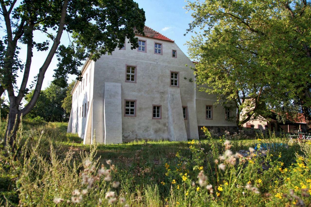 Pensión Event- Kultur & Kunst Schloss Neuenhagen Uebernachten Im Denkmal